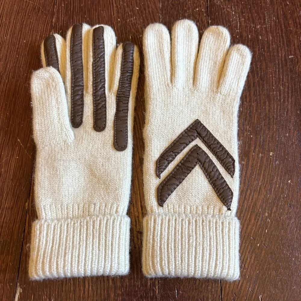 Isotoner Women's Classic Knit Gloves One Size Cream w/Mink Trim Vintage - Picture 3 of 4